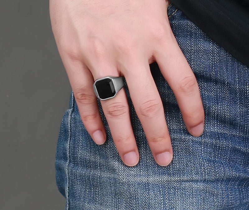 Men's stainless steel black agate ring - Tajura & CO